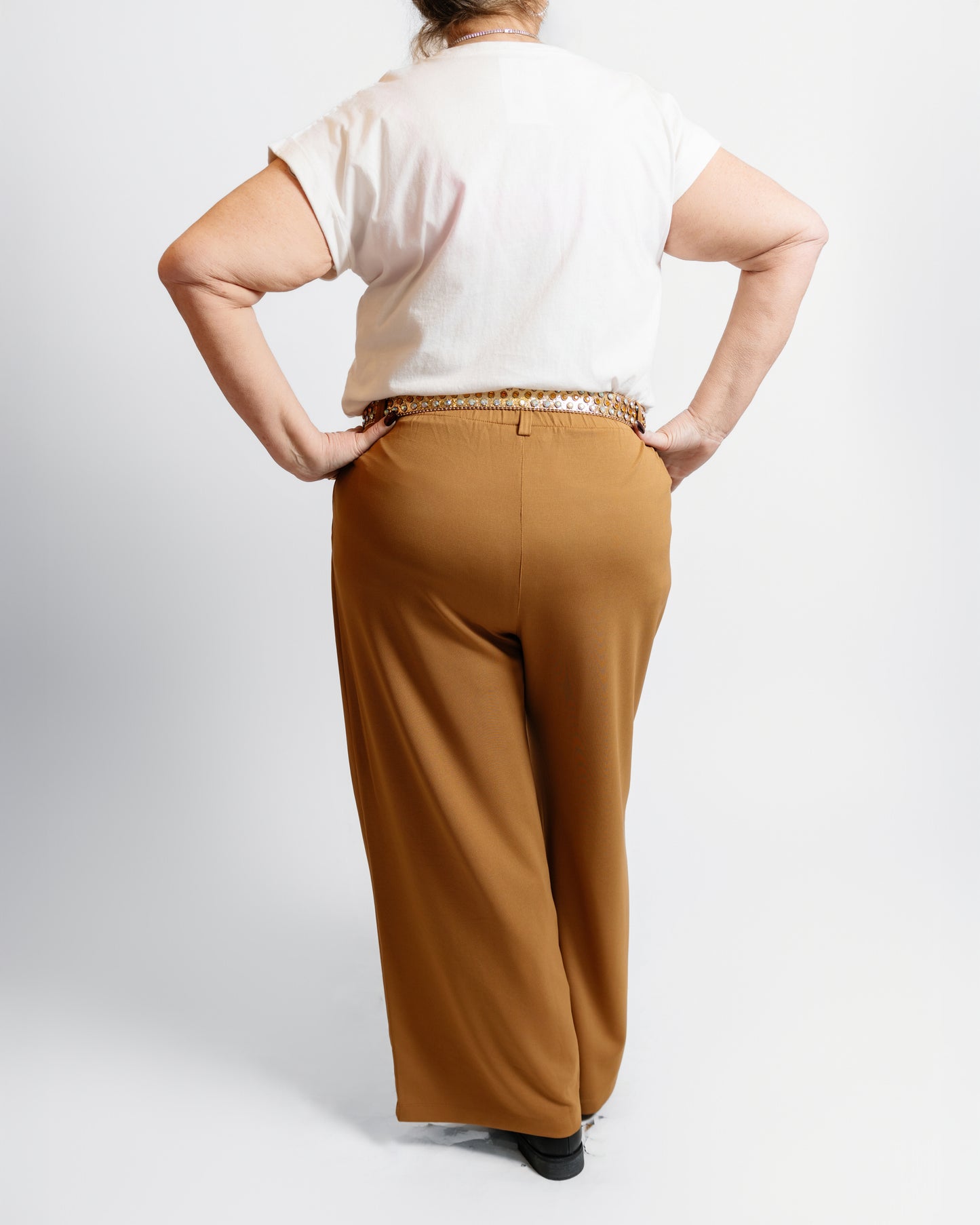 30" Pull-On Wide Leg Trouser