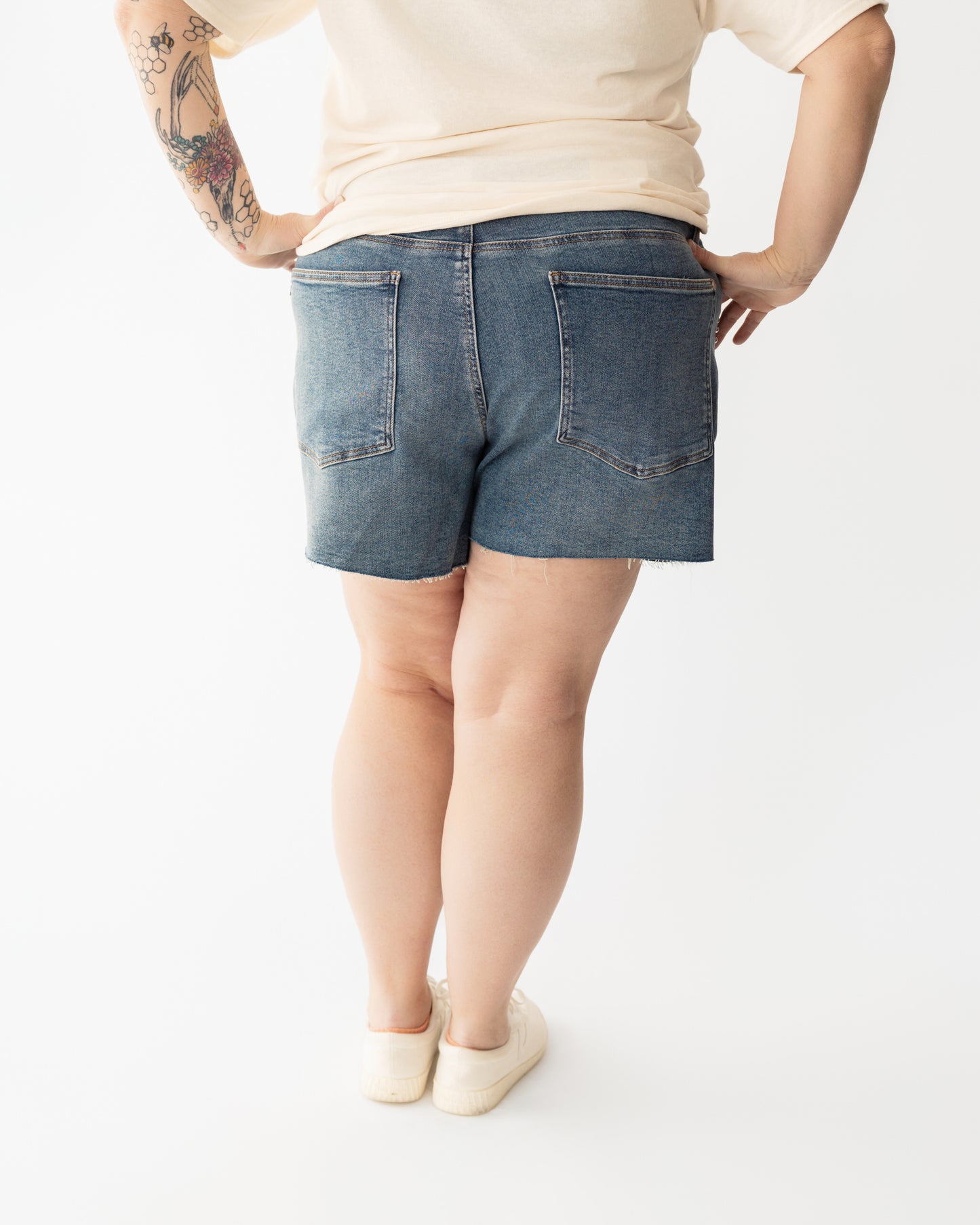 Judy Blue HW RM Studded Shorts