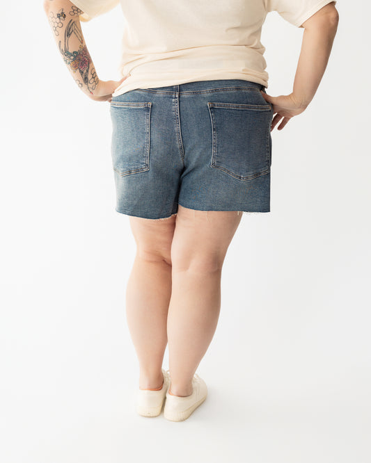 Judy Blue HW RM Studded Shorts