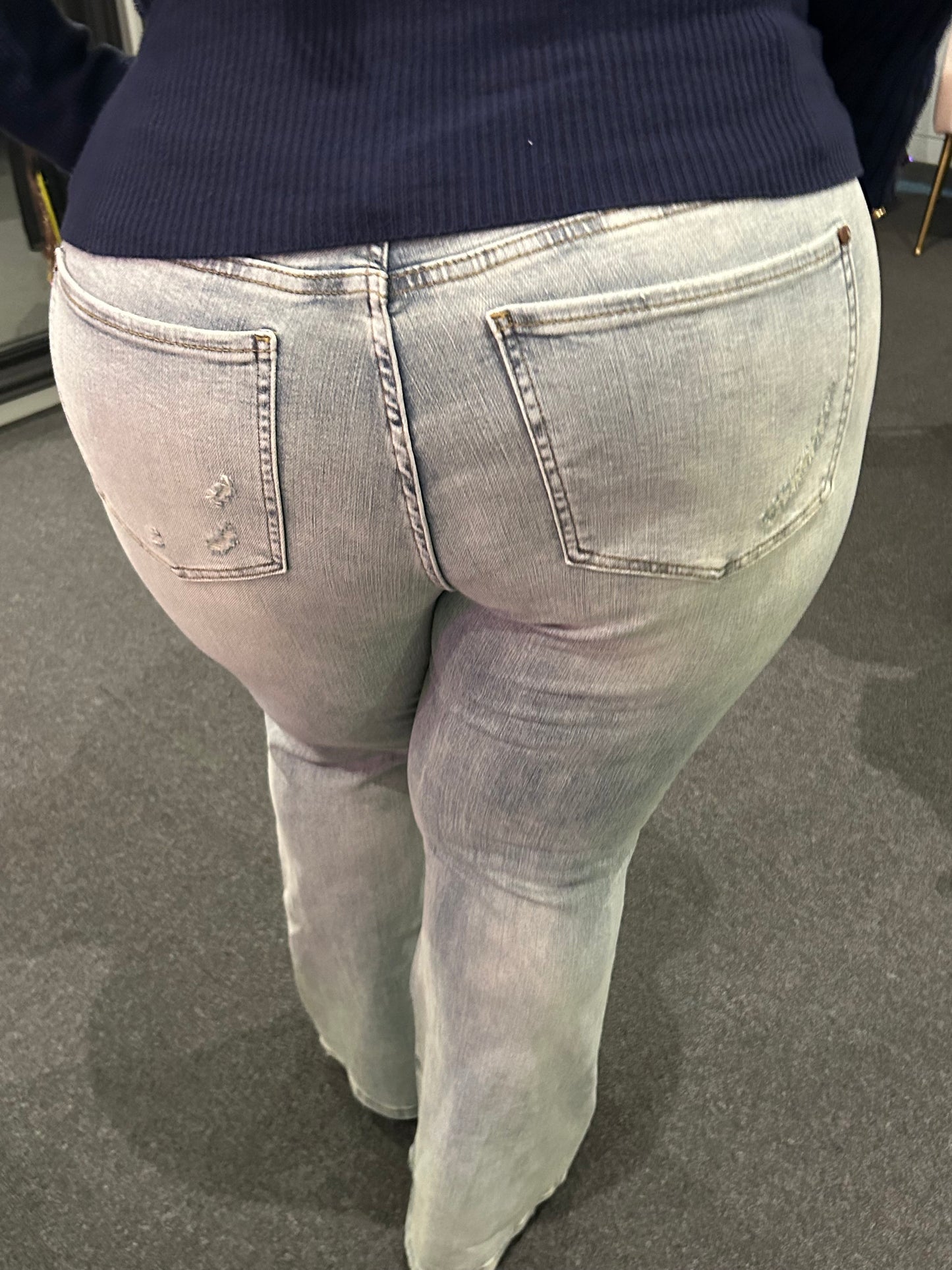 Judy Blue Mid-Rise Light Wash Flare